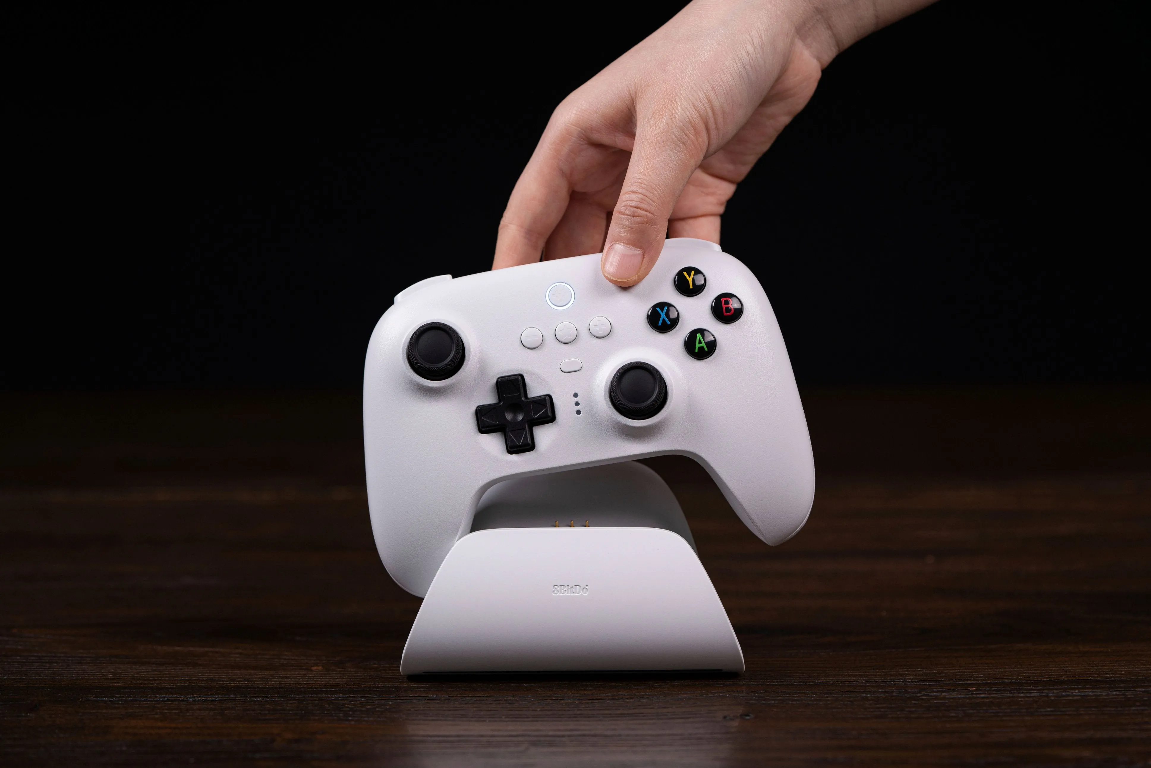 8BitDo - Ultimate 2.4G Controller for Windows PCs with Dock - White