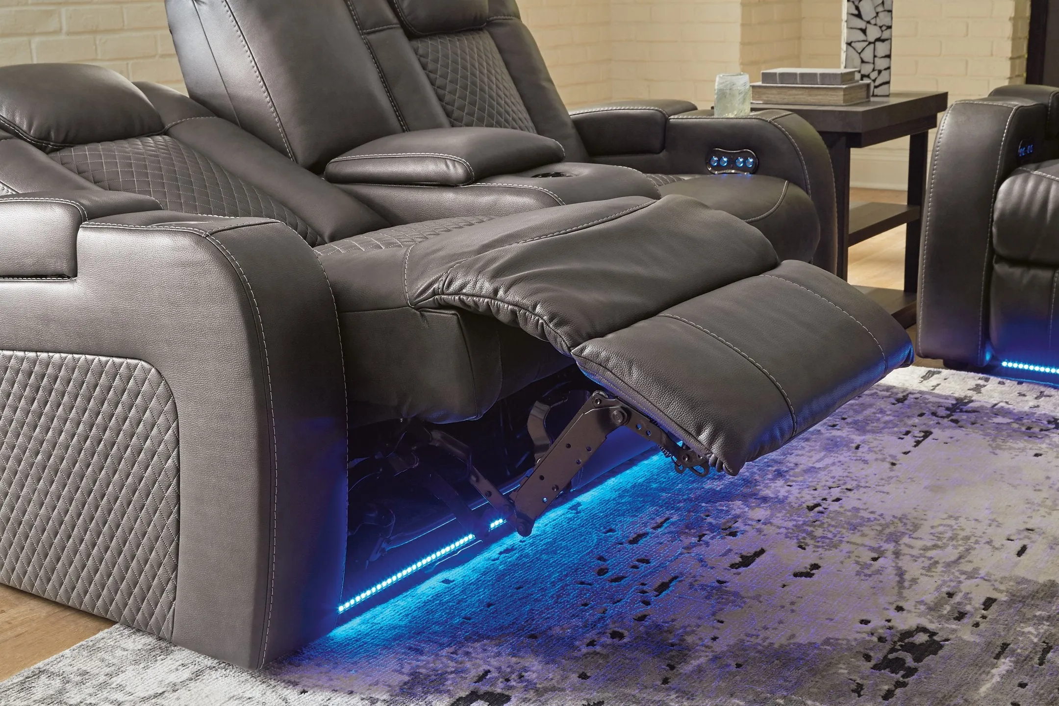 Fyne-Dyme Power Reclining Loveseat